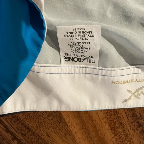 Billabong swimsuit size 34 - Picture 4 of 4